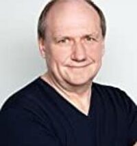  Henning Molfenter. 