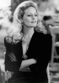  Beverly D'Angelo